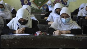 Taliban Izinkan Remaja Perempuan Sekolah di Pelosok Afghanistan
