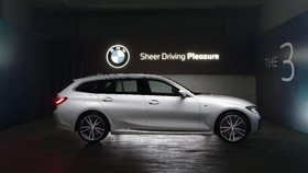 BMW Seri 3 Terbaru Meluncur di RI, Sedan dan Estate
