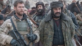Sinopsis 12 Strong Tayang di Bioskop Trans TV Malam Ini