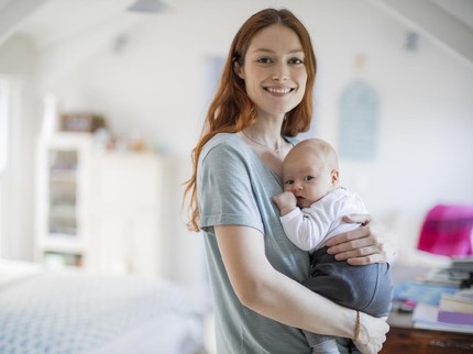 10 Arti Mimpi Menggendong Bayi Laki-laki, Bunda Perlu Tahu