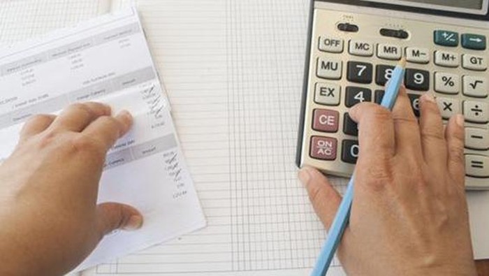 Pemahaman laporan keuangan adalah kunci untuk mengelola bisnis secara efektif. Pelajari komponen dan cara analisisnya untuk keputusan yang lebih baik.