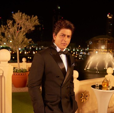 Shah Rukh Khan Dituding Meludah di Upacara Kremasi Lata Mangeshkar