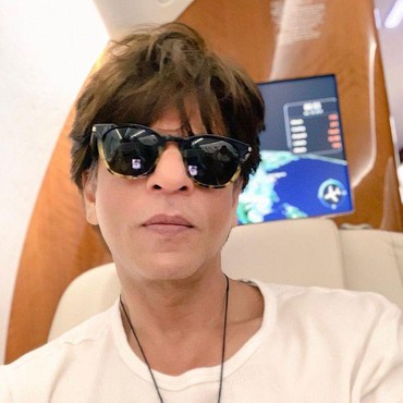 Shah Rukh Khan Positif COVID-19?