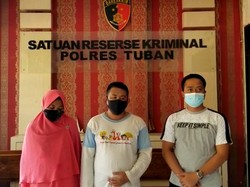Polisi Amankan Pria yang Tawarkan Kaus Jokowi 404: Not Found