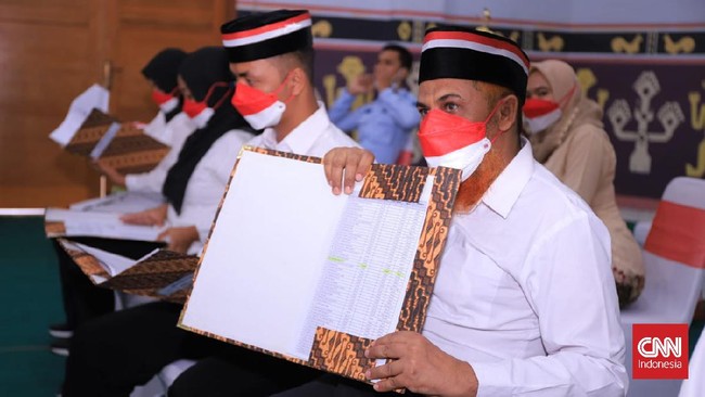 Pemerintah memberikan pengurangan masa hukuman atau remisi terhadap napi kasus terorisme Umar Patek karena sudah bersumpah setia kepada NKRI.