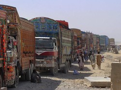 Warga Afghanistan Berbondong-bondong Lintasi Perbatasan ke Pakistan