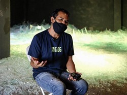 Unik! Karya Instalasi Jompet Kuswidananto Jadi Sorotan di Art Jakarta Gardens