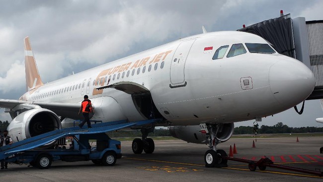 Super Air Jet angkat suara soal viral AC pesawat dengan nomor penerbangan IU-737 rute Bali-Jakarta yang disebut mati hampir dua jam.