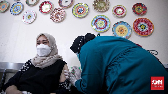 Dinkes DKI Jakarta mulai hari ini menyediakan vaksin Pfizer dan Moderna secara gratis di semua faskes dan sentra vaksin di ibu kota.