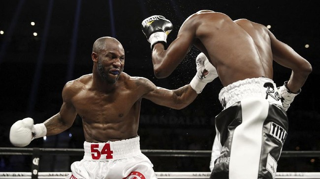Berikut lima faktor yang membuat Manny Pacquiao bisa mengalahkan Yordenis Ugas dalam duel tinju, Minggu (22/8) WIB.