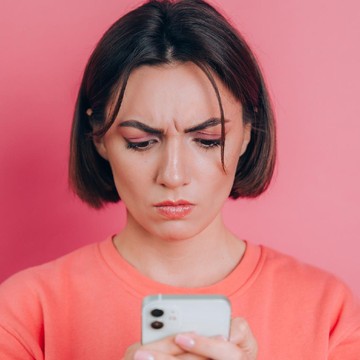 img-title 4 Cara Mengenali Online Shop Bodong Penuh Tipuan, Bikin Fake Testimoni Demi Menarik Pelanggan!