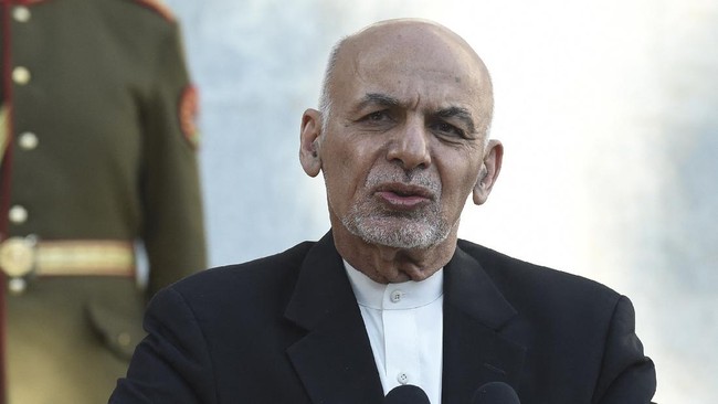 Presiden Afghanistan, Ashraf Ghani, mengaku sedang merencanakan kepulangan ke Afghanistan setelah kabur ke Uni Emirat Arab usai Taliban mengepung Kabul.