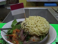 Hafal Pancasila Bisa Makan Gratis Bakso Lobster dan Mukbang Seafood