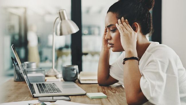 7 Tanda Anda Perlu Ambil Cuti dari Kantor Pandemi meningkatkan stres pada pekerja. Cuti bisa jadi solusi untuk mengatasi hal itu. Berikut 7 tanda Anda perlu ambil cuti dari kantor.