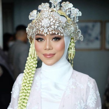img-title SAH! Rizky Billar Nikahi Lesti Kejora dengan Mas Kawin US$72.300