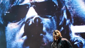 FOTO: Konser Liam Gallagher Hadiah bagi Nakes Inggris