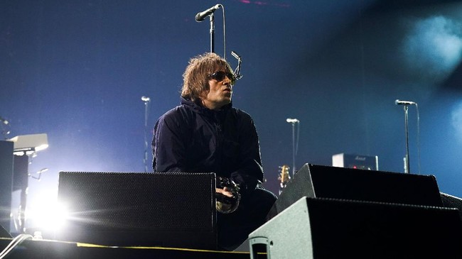 FOTO: Konser Liam Gallagher Hadiah bagi Nakes Inggris