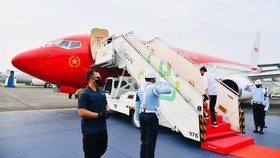 Jokowi Pergi ke China Saat MK Baca Putusan Usia Capres-Cawapres