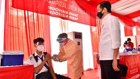 Capaian Vaksinasi Masih Rendah, 9 Daerah Disorot Jokowi