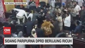 VIDEO: Sidang Paripurna Dprd Berujung Ricuh