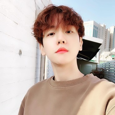 Jelang Selesai Wamil, Baekhyun EXO Beri Pesan Manis untuk Fans