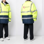 Duh Jaket Balenciaga Ini Dibilang Netizen Mirip Jaket Pekerja Konstruksi! Harganya Fantastis!