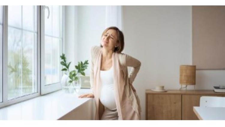 Bunda, kontraksi palsu yang biasa muncul di trimester ketiga berbeda dengan yang muncul menjelang persalinan lho. Simak cara membedakan keduanya di sini ya.