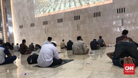 Istiqlal Gelar Salat Jumat, Jemaah Lalui Prokes Ketat