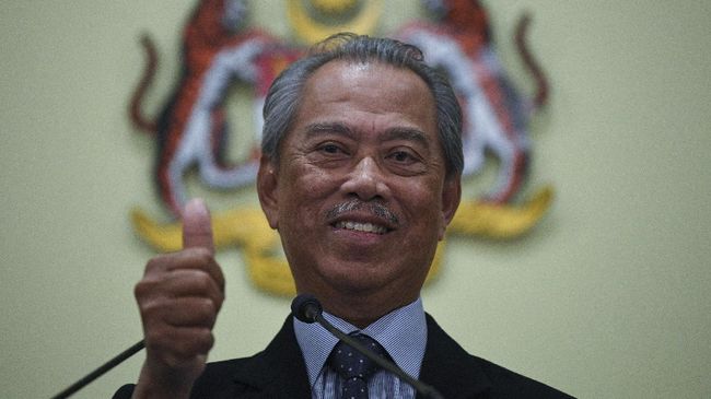 Muhyiddin Yassin mengakui kekalahannya dalam pemilu dan memberi selamat kepada Anwar Ibrahim yang sudah dilantik menjadi PM Malaysia. Ia siap menjadi oposisi.
