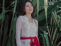 Video Lempar Bendera Olivia Jensen yang Berujung Polisi