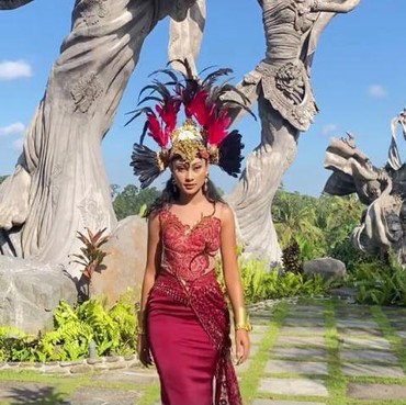 Lirik Lagu Wonderland Indonesia 2: The Sacred Nusantara - Alffy Rev & Novia Bachmid