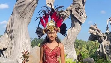 img-title Lirik Lagu Wonderland Indonesia 2: The Sacred Nusantara - Alffy Rev & Novia Bachmid