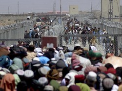 Kekacauan di Luar Bandara Kabul, Antrean Tak Kunjung Terurai