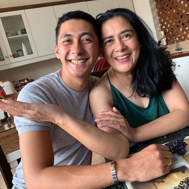 Nyanyi Bareng Ibunda, Mata Kenang Mirdad Jadi Sorotan