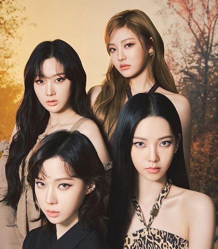 4 personil Aespa yakni Giselle, Karina, Ningning dan Winter tampil penuh pesona dalam pemotretan terbaru brand kosmetik CLIO. Aespa diketahui menjadi Brand Ambassador terbaru produk kosmetik CLIO menggantikan Boy Group Stray Kids. (Foto: Koreaboo.com)