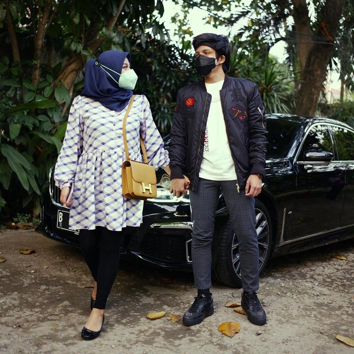 <p>Kita doakan, semoga kehamilan Aurel kali ini diberi kelancaran dan kesehatan selalu ya, Bunda. (Foto: Instagram @aurelie.hermansyah)</p>
