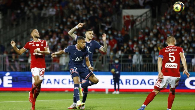 PSG nyaris gagal menang saat bertandang ke markas Brest pada lanjutan Liga Prancis tanpa kehadiran Lionel Messi dan Neymar.