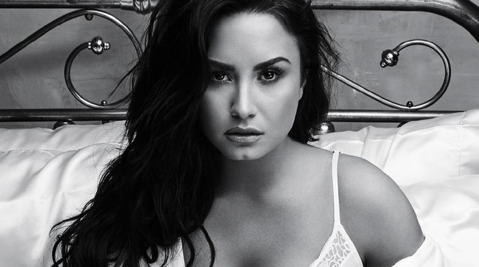 Perjuangan Demi Lovato Melawan Gangguan Mental yang Menguras Air Mata