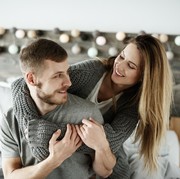 Bukan Pelet! 5 Love Language Sederhana Ini Bisa Bikin Kamu Makin Lengket dengan Pasangan