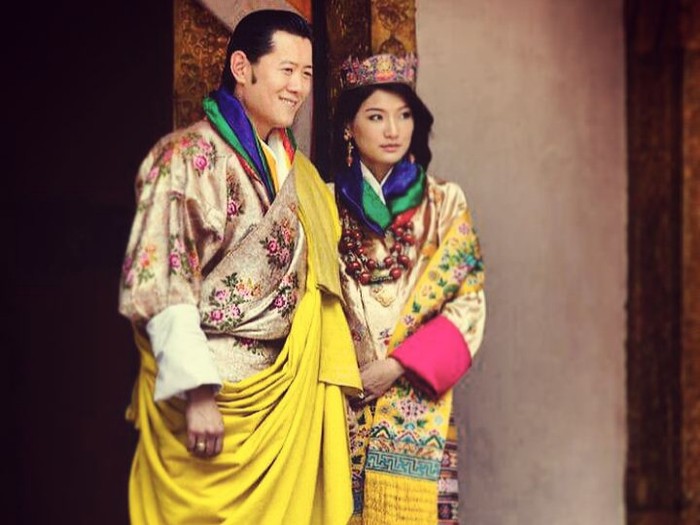 Jetsun Pema dan Jigme Khesar Namgyel Wanchuck menikah pada 13 Oktober 2011 di Punakha Dzong. Sejak itu, ia dinobatkan sebagai Ratu Bhutan dan menjadi yang termuda di dunia. /Foto: Instagram/queenjetsunpema.