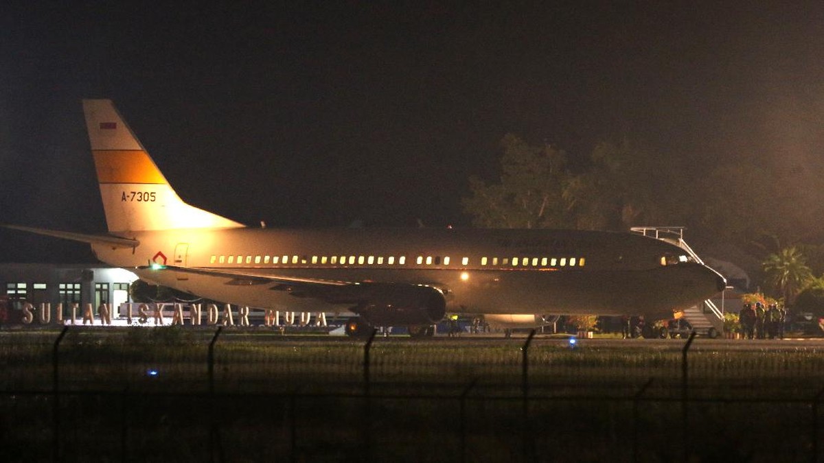 FOTO: Momen WNI dari Afghanistan Tiba di Jakarta