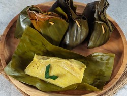 Ide Takjil Buka Puasa Hari Ini: Barongko, Kudapan Manis Legit Khas Sulsel