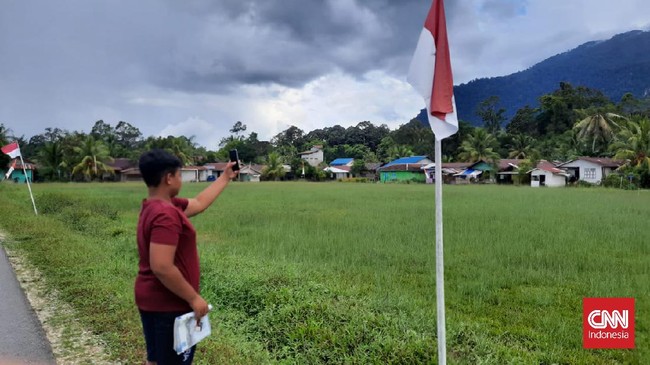 Layanan Telkomsel mendominasi di hampir seluruh wilayah Indonesia. Namun di Kalimantan dan Sulawesi, Telkomsel kalah.
