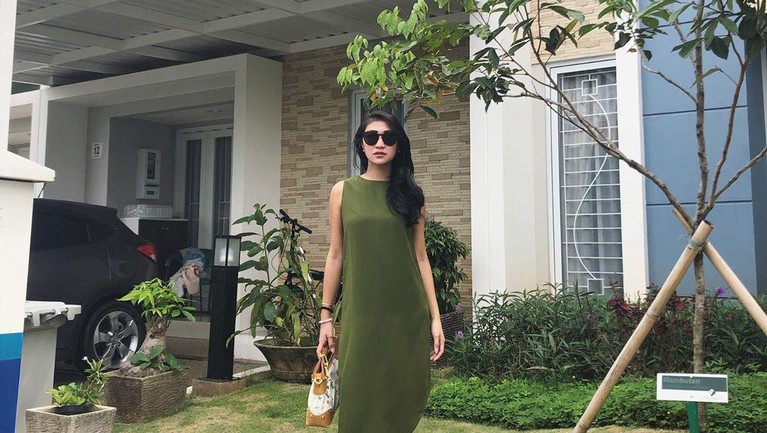 Theresia asisten Nia Ramadhani Asisten Nia Ramadhani