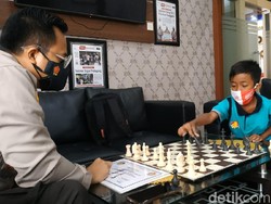 Ini Enggar Trihatmojo, Pecatur Cilik Berbakat Asal Pacitan