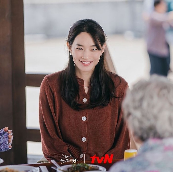 Tak Hanya Shin Min-Ah, Deretan Aktris Korea Ini Juga Punya Lesung Pipi