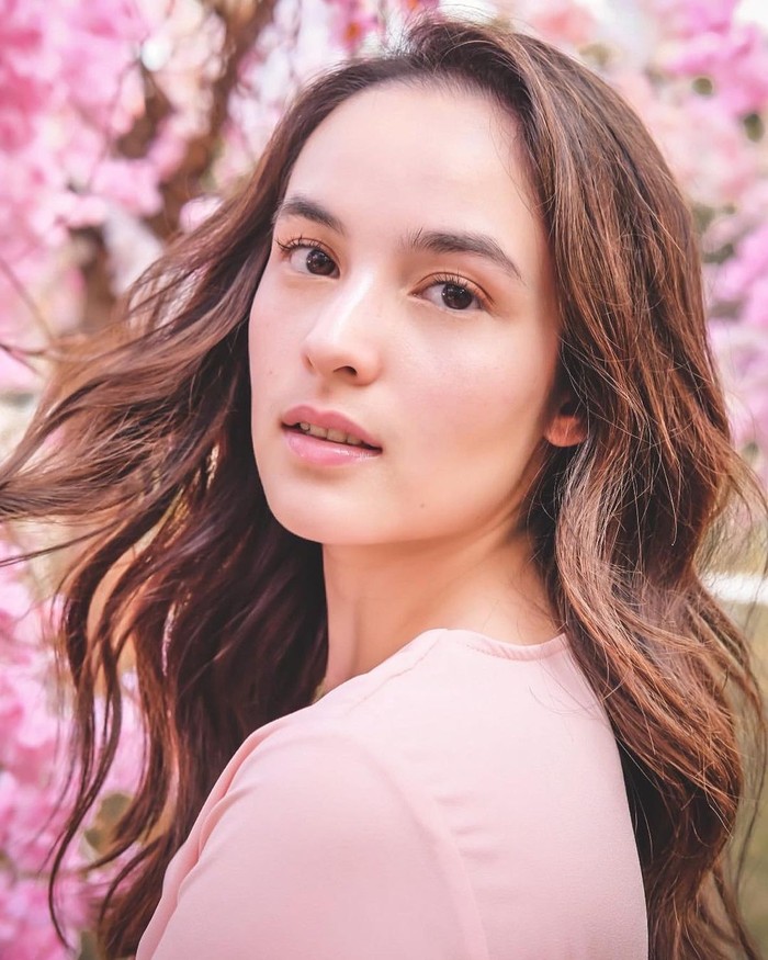 Pada tanggal 2 Juni lalu, usia Chelsea Islan telah genap 26 tahun. Ia memulai karirnya sebagai bintang iklan saat masih sekolah dasar. Selama terjun ke dunia hiburan ia lebih sering membintangi film layar lebar. (Foto: instagram.com/chelseaislan)