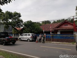 Polisi Gerebek Rumah Produksi 2,1 Juta Butir Obat Keras Ilegal di Sumedang