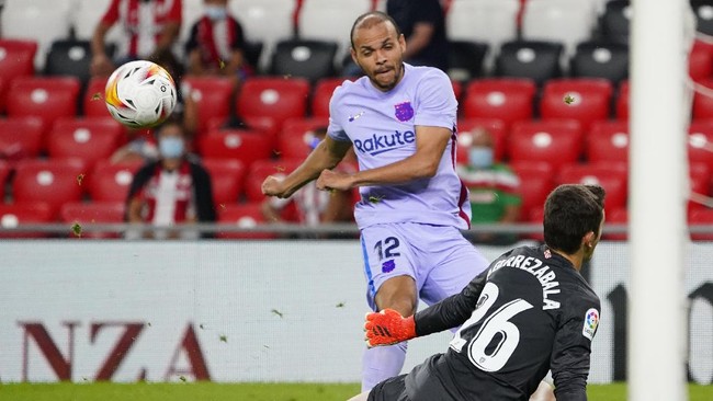 Barcelona dituding mem-bully dan melecehkan Martin Braithwaite terkait perlakuan klub asal Catalunya itu pada musim ini.