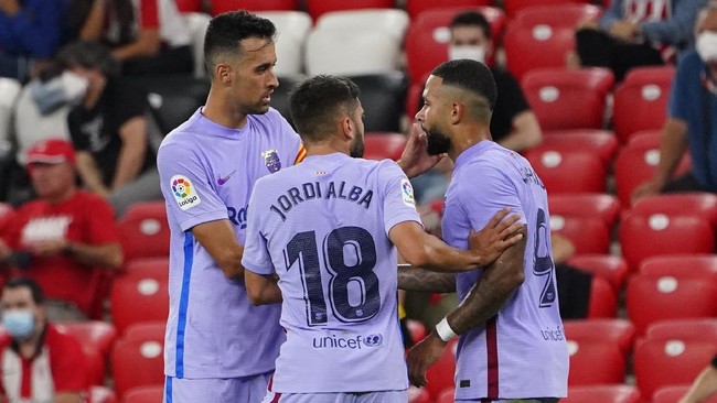 Barcelona mengumumkan kerugian musim lalu yang mencapai 481 juta euro atau setara dengan Rp8,060 triliun.